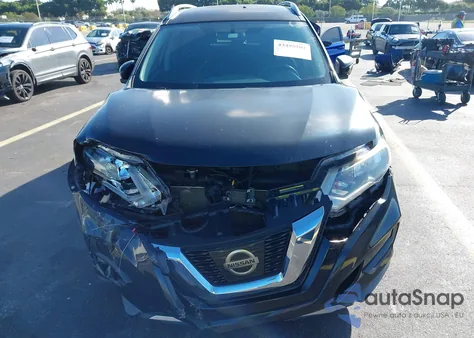 2017 Nissan Rogue Sv z USA, uszkodzony, nr VIN KNMAT2MT4HP613334